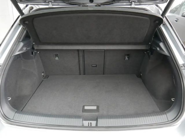 Volkswagen T-Roc ACT DSG R-Line