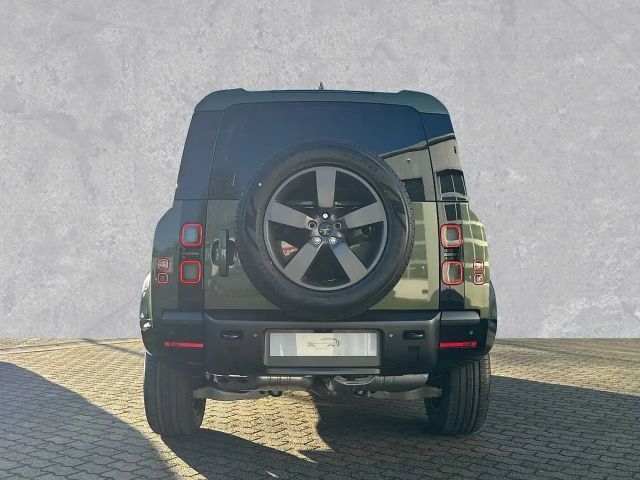Land Rover Defender 110 D250 Dynamic HSE