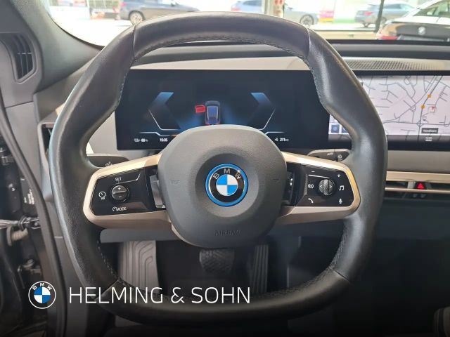 BMW iX xDrive40