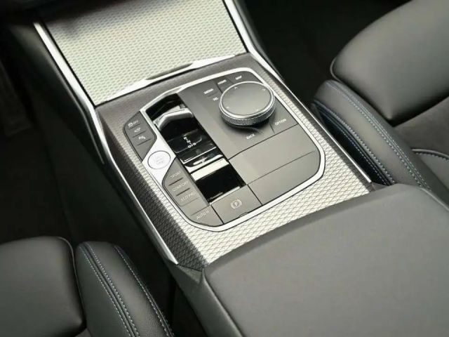 BMW 318 318d M-Sport Sedan