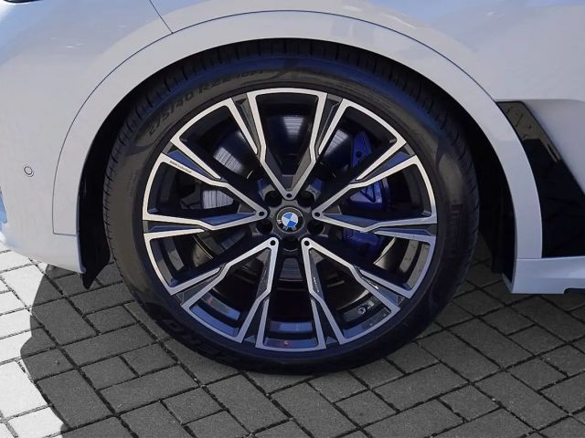 BMW X7 M 50i HeadUp Laser AHK SkyLounge Aktivlenkung 6-Sitz