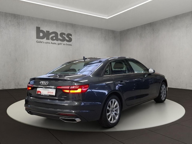 Audi A4 40 TFSI Quattro S-Tronic Sedan