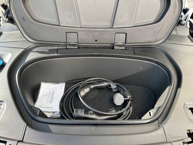 Volvo XC40 Core Recharge