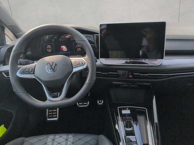 Volkswagen Golf DSG R-Line