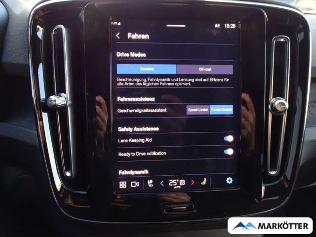 Volvo XC40 Core Recharge