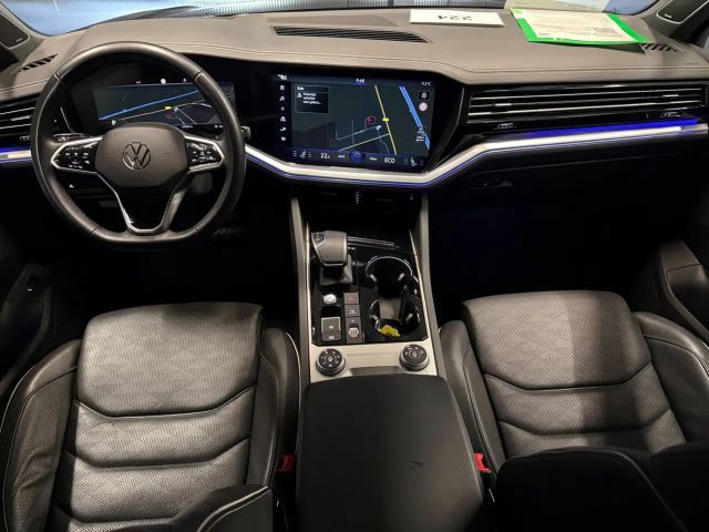 Volkswagen Touareg R-Line Style