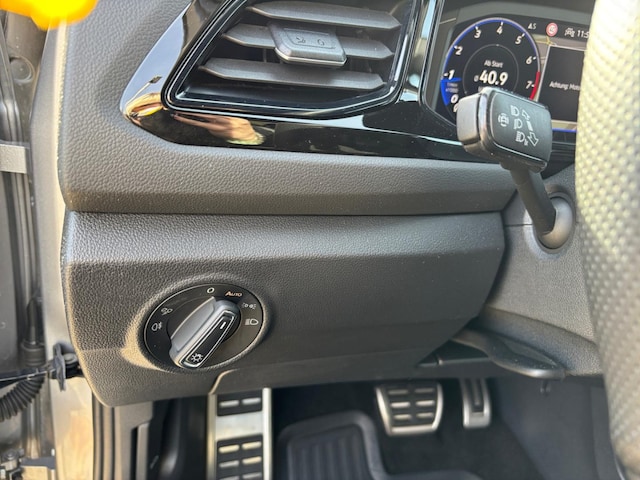 Volkswagen T-Roc 2.0 TSI DSG IQ.Drive R-Line