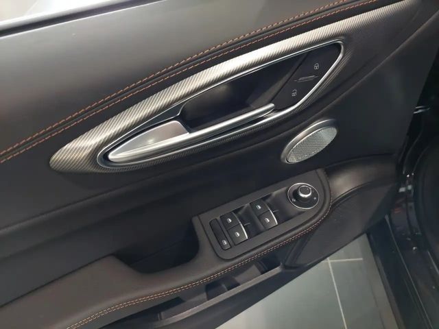 Alfa Romeo Giulia AWD