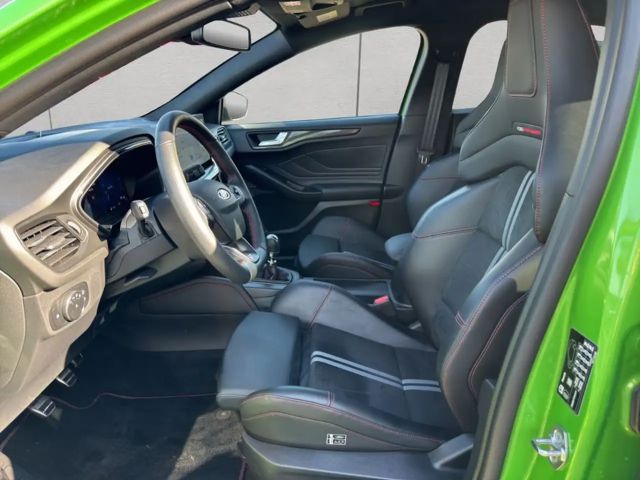 Ford Focus EcoBoost ST Line