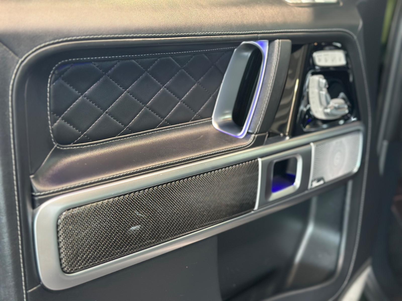 Mercedes-Benz AMG G 2.HA/BURM/NIGHT II/SUPERIOR/22LM/CARBON