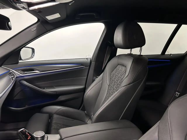 BMW 530 530d M-Sport Touring xDrive