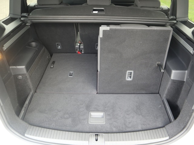 Volkswagen Touran 1.5 TSI DSG R-Line