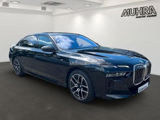 BMW 740 740d M-Sport Sedan xDrive