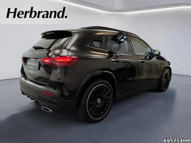 Mercedes-Benz GLA 220 4MATIC AMG Line