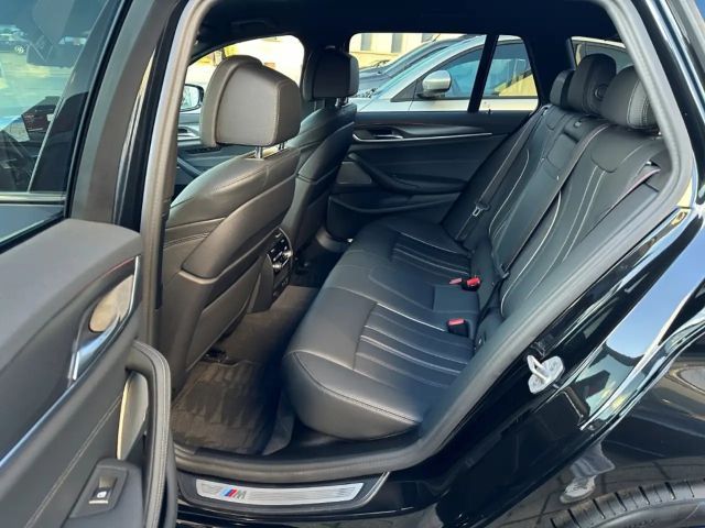 BMW 530 530d M-Sport Touring xDrive
