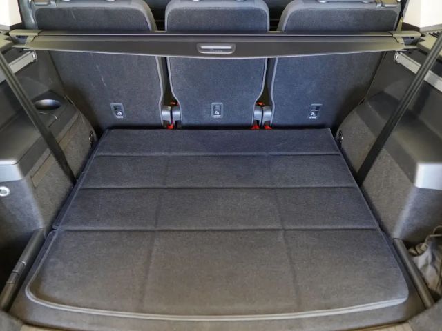 Volkswagen Touran 1.5 TSI DSG