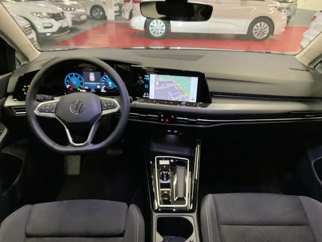 Volkswagen Golf 2.0 TDI DSG Style Variant