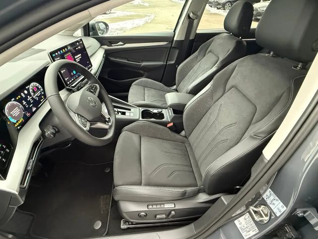 Volkswagen Golf Business DSG Variant