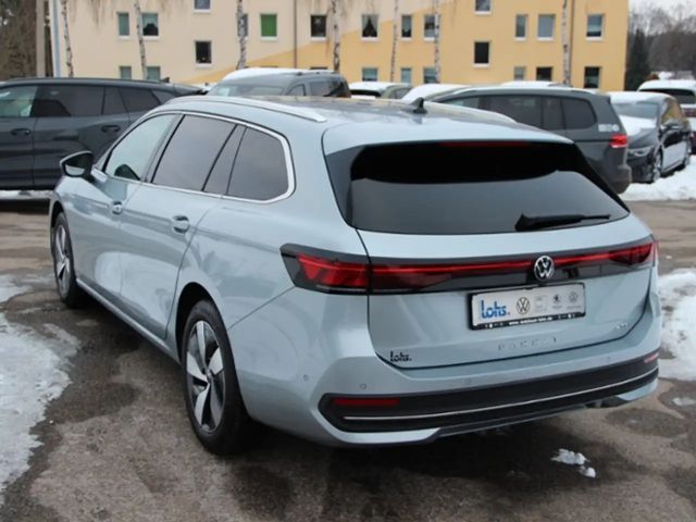 Volkswagen Passat 1.5 eTSI Business DSG Variant