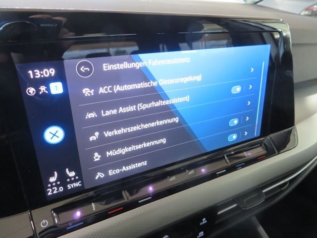 Volkswagen Golf 1.5 TSI Golf VIII Move Variant