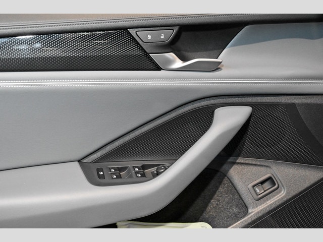 Volkswagen Passat 1.5 eTSI Business DSG