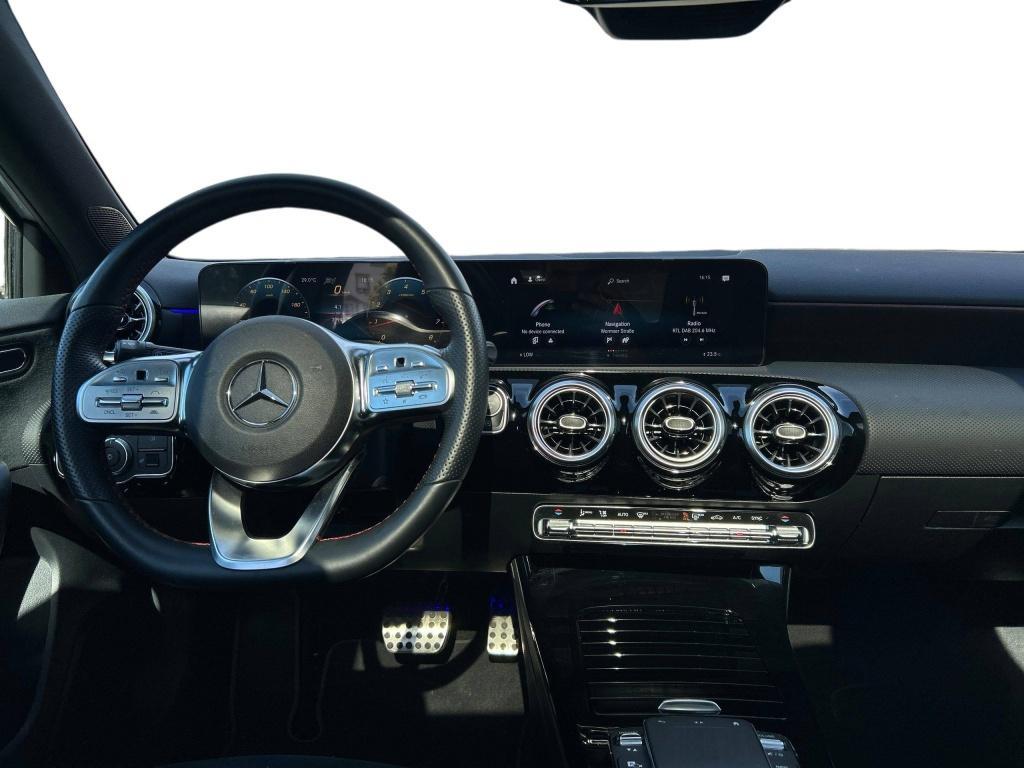 Mercedes-Benz A 200 Hatchback