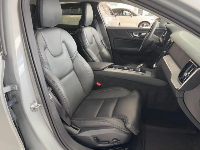 Volvo V60 Cross Country AWD Plus