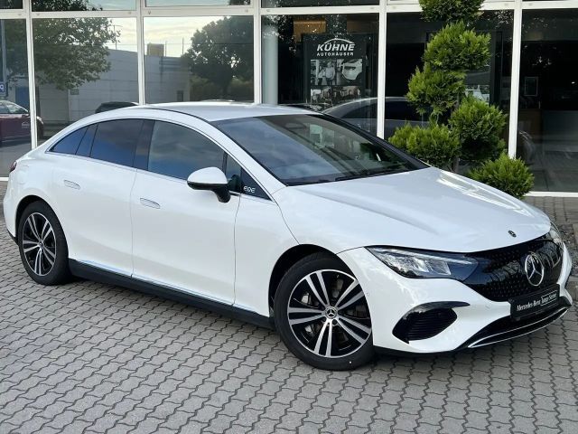 Mercedes-Benz EQE 300 Electric Art Sedan