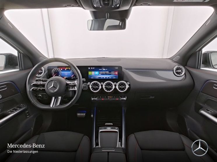 Mercedes-Benz GLA 180 AMG Line