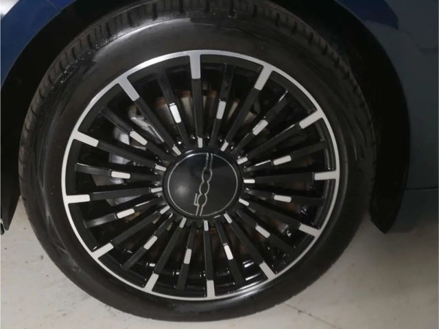 Fiat 500e by Bocelli