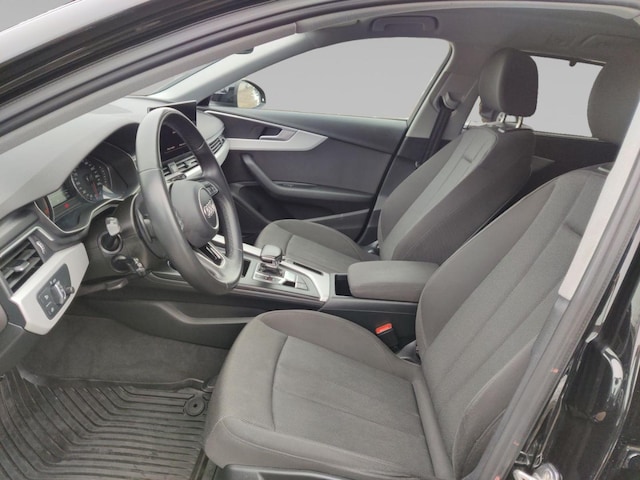 Audi A4 35 TFSI Avant S-Tronic