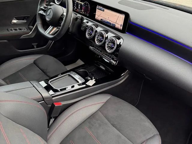 Mercedes-Benz A 200 A 200 d AMG Line