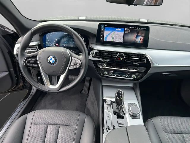 BMW 530 530e Touring xDrive