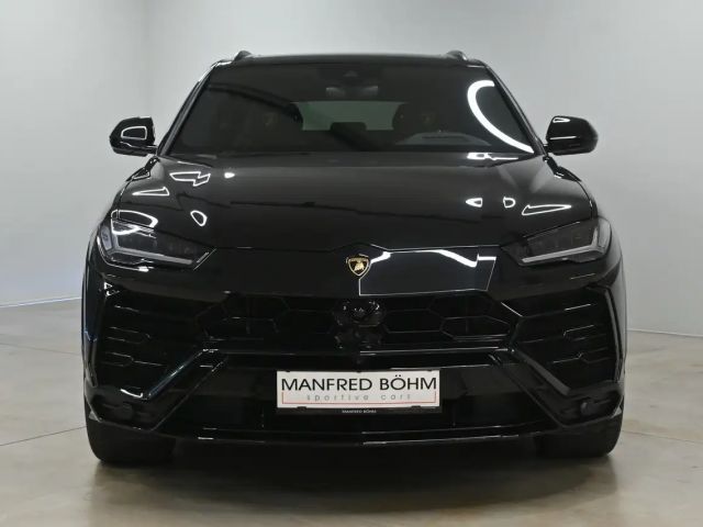 Lamborghini Urus AWD