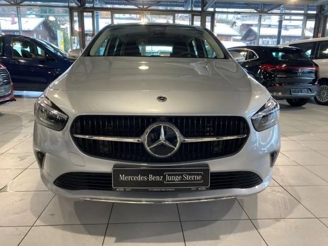 Mercedes-Benz B 180 Progressive Sedan