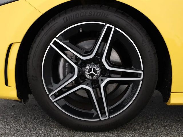 Mercedes-Benz A 180 AMG Line