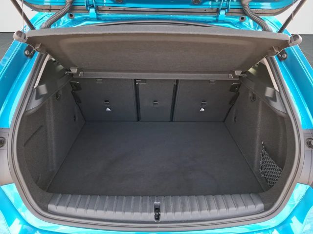 BMW 118 118i Sedan Sport Line