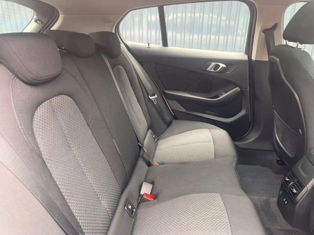 BMW 116 116i 5-deurs Sedan