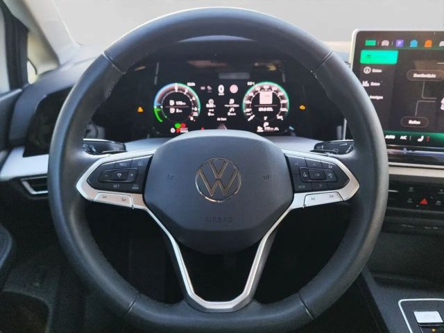 Volkswagen Golf 1.5 TSI Life eHybrid