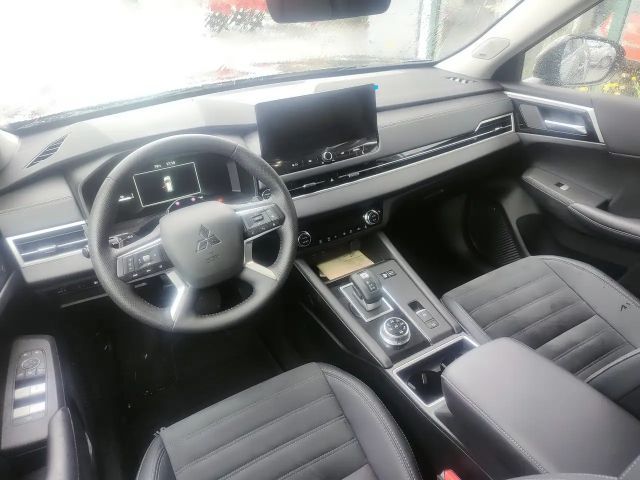 Mitsubishi Outlander Invite PHEV