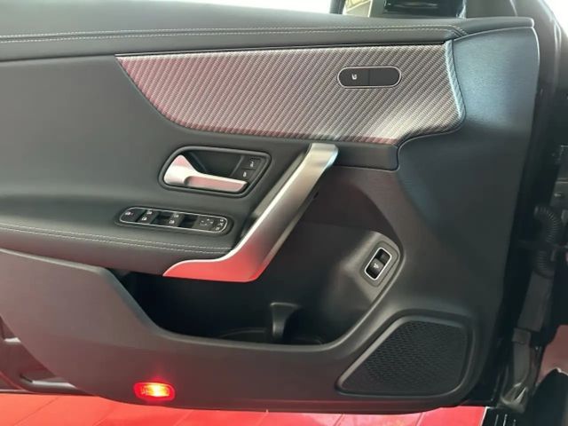 Mercedes-Benz CLA 200 Coupé Progressive