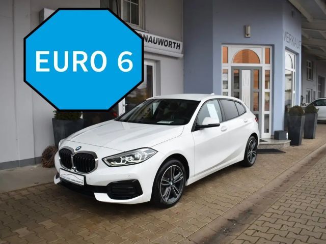BMW 118 118d Sedan Sport Line