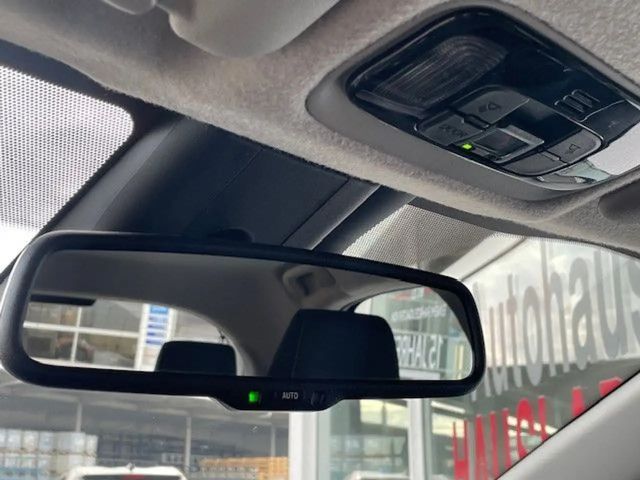 Toyota Yaris Hatchback Hybride Team D