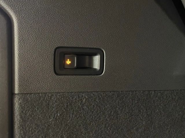 Volkswagen Multivan 2.0 TDI DSG Lang Life T7