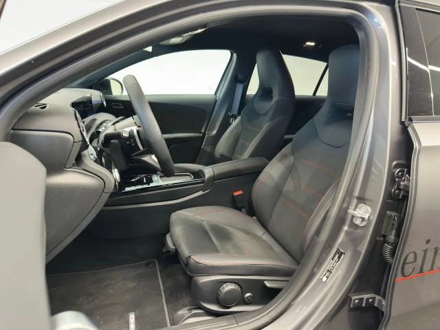 Mercedes-Benz A 180 A 180 d Hatchback