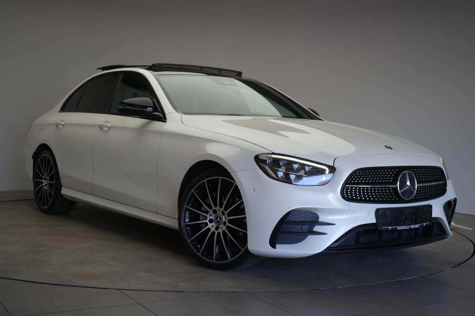 Mercedes-Benz E 300 4MATIC AMG Line E 300 d Sedan