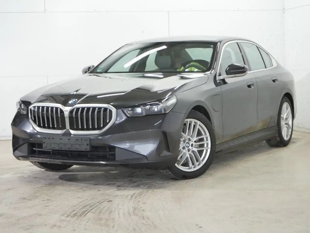 BMW 530 530e Sedan