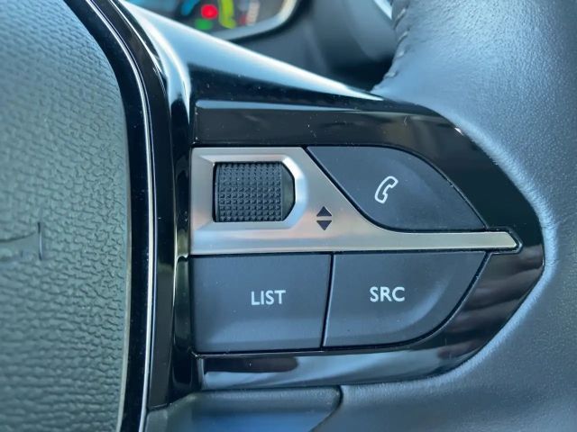 Peugeot E-2008 Allure Pack