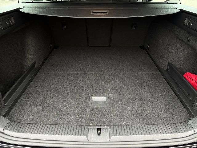 Volkswagen Passat 4Motion Business DSG Variant