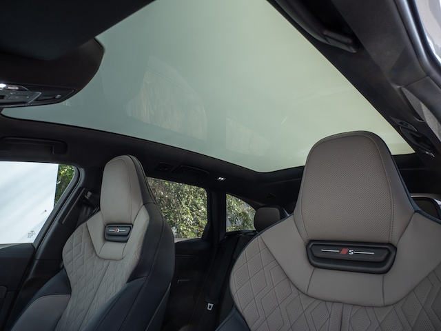 Audi A6 Avant Quattro S-Tronic